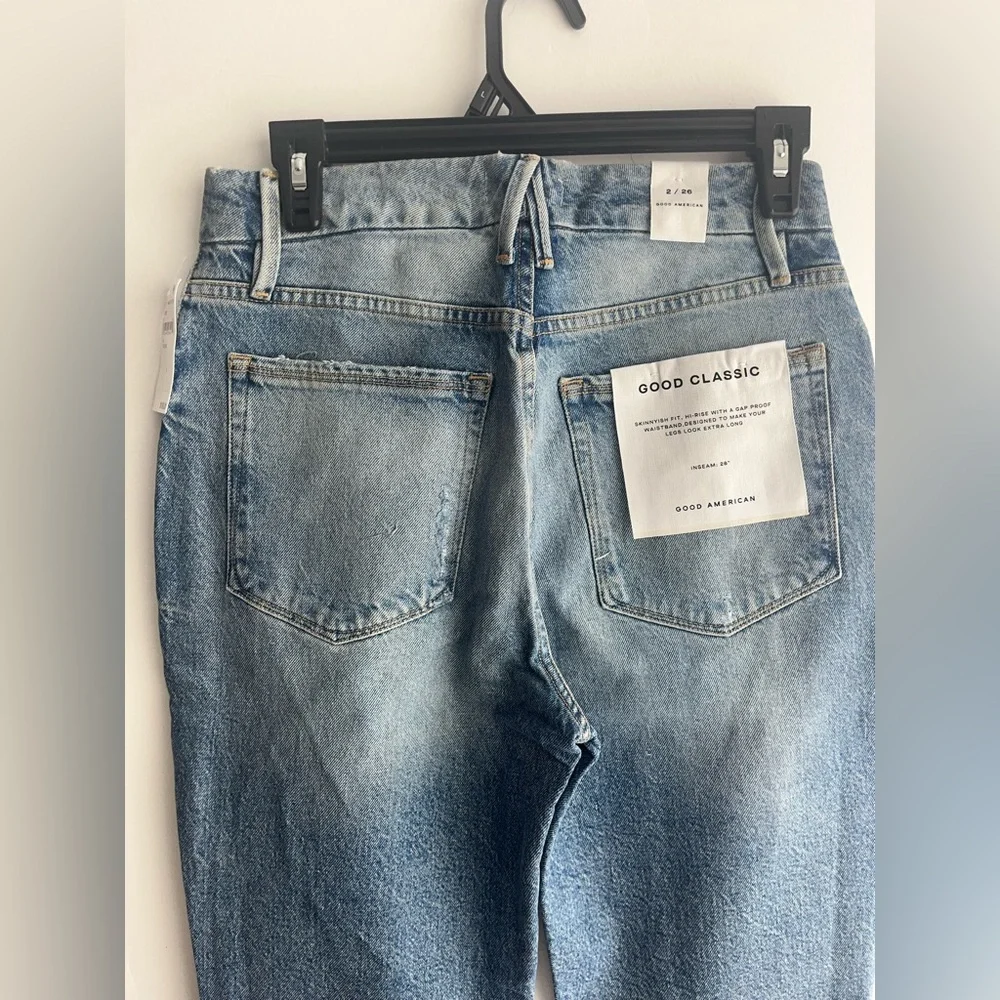 Good American Good Classic High Rise Distressed Slim- Straight Jeans, Size: 2 - Picture 9 of 9